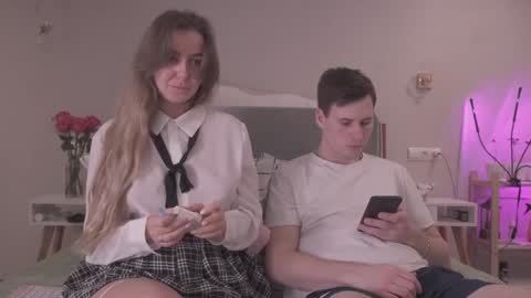 Snapshot of fluffy_hat chatting on 01-27-25, 07:03 Fluffy and Krut online show from 01-27-25, 07:03