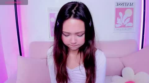 Snapshot of fluffy_rose chatting on 09-10-25, 08:25 Rose online show from 09-10-25, 08:25