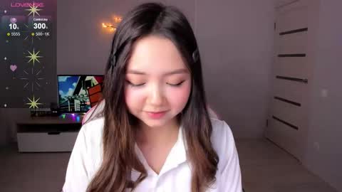 Snapshot of fluffy_rose chatting on 09-28-25, 02:28 Rose online show from 09-28-25, 02:28