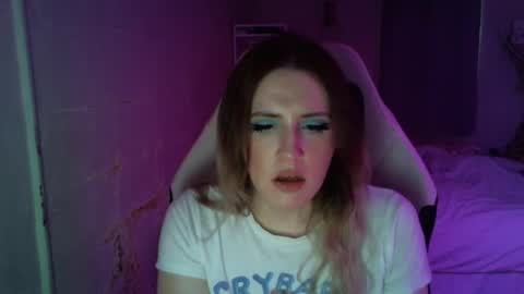 Snapshot of fluxsux chatting on 10-01-25, 12:44 Flux online show from 10-01-25, 12:44