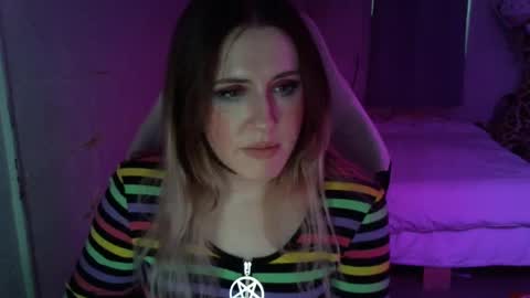 Snapshot of fluxsux chatting on 10-13-25, 01:11 Flux online show from 10-13-25, 01:11