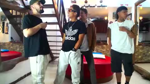 Snapshot of flyckers chatting on 01-07-25, 01:38 flyckers online show from 01-07-25, 01:38