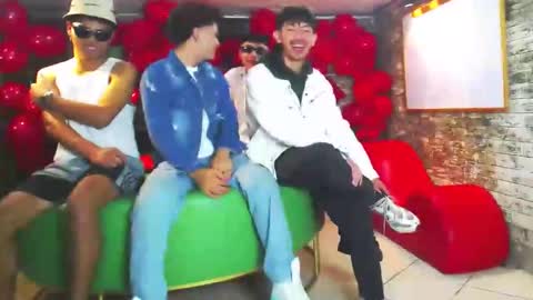 Snapshot of flyckers chatting on 03-08-25, 09:18 flyckers online show from 03-08-25, 09:18