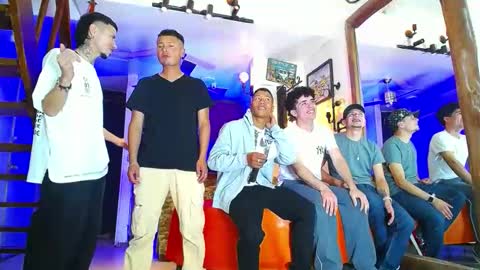 Snapshot of flyckers chatting on 09-30-25, 08:14 flyckers online show from 09-30-25, 08:14