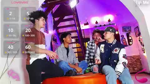 Snapshot of flyckers chatting on 10-11-25, 08:07 flyckers online show from 10-11-25, 08:07