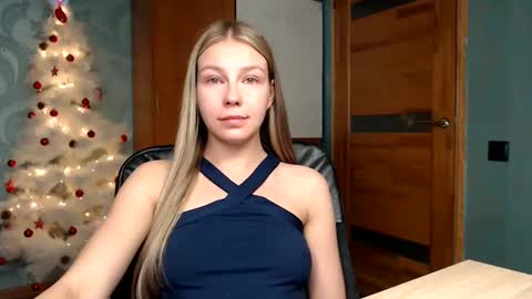 Snapshot of fofhcf chatting on 01-24-25, 02:07 Molli  Ready for any play with you. Hottest show in pvt  Help a student earn big tokens  online show from 01-24-25, 02:07