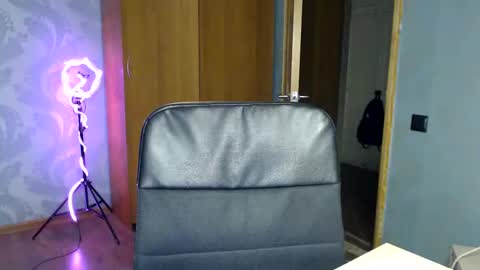 Snapshot of fofhcf chatting on 02-20-25, 01:03 Molli  Ready for any play with you. Hottest show in pvt  Help a student earn big tokens  online show from 02-20-25, 01:03