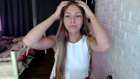 Snapshot of fofhcf chatting on 09-10-25, 12:10 Molli  Ready for any play with you. Hottest show in pvt  Help a student earn big tokens  online show from 09-10-25, 12:10