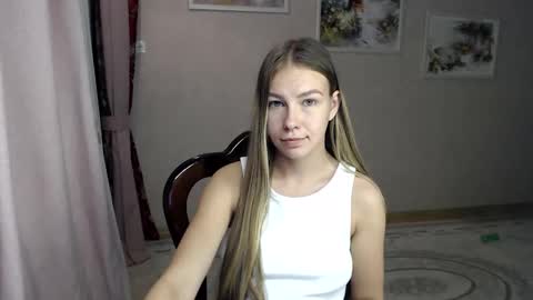 Snapshot of fofhcf chatting on 09-17-25, 07:37 Molli  Ready for any play with you. Hottest show in pvt  Help a student earn big tokens  online show from 09-17-25, 07:37