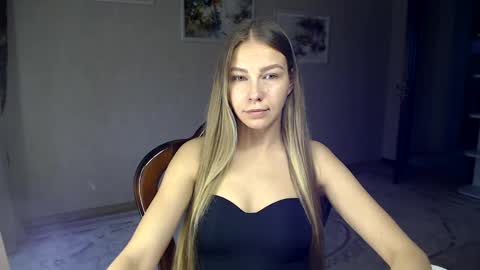 Snapshot of fofhcf chatting on 10-09-25, 12:03 Molli  Ready for any play with you. Hottest show in pvt  Help a student earn big tokens  online show from 10-09-25, 12:03