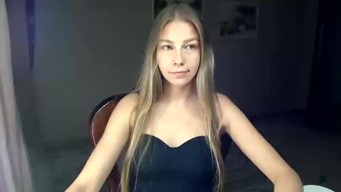 Snapshot of fofhcf chatting on 10-10-25, 04:39 Molli  Ready for any play with you. Hottest show in pvt  Help a student earn big tokens  online show from 10-10-25, 04:39