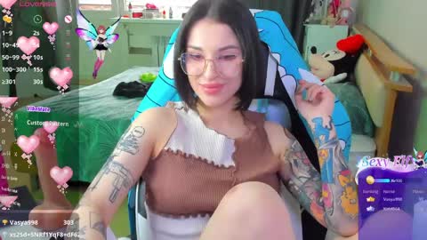 folinskaayaa online show from 04-11-26, 04:17