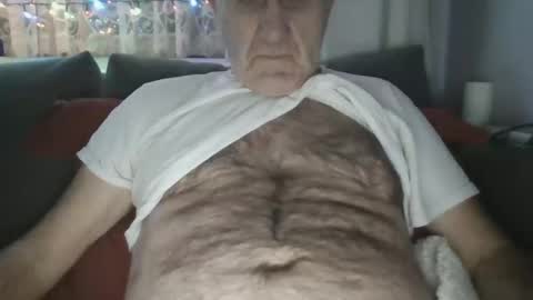 Snapshot of follador1001 chatting on 12-17-24, 11:16 follador1001 online show from 12-17-24, 11:16