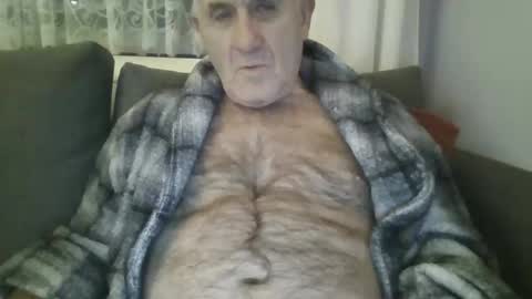 Snapshot of follador1001 chatting on 01-09-25, 10:41 follador1001 online show from 01-09-25, 10:41