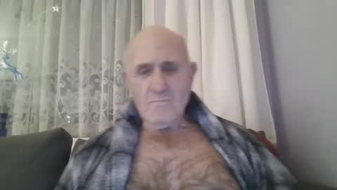 Snapshot of follador1001 chatting on 01-19-25, 07:37 follador1001 online show from 01-19-25, 07:37