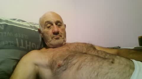 Snapshot of follador1001 chatting on 06-24-26, 08:30 follador1001 online show from 06-24-26, 08:30