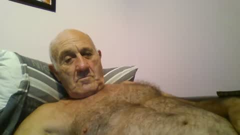 Snapshot of follador1001 chatting on 06-27-26, 08:25 follador1001 online show from 06-27-26, 08:25