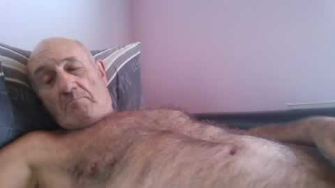 Snapshot of follador1001 chatting on 06-29-26, 01:11 follador1001 online show from 06-29-26, 01:11
