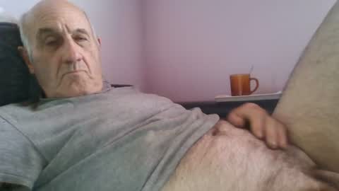 Snapshot of follador1001 chatting on 07-05-26, 02:02 follador1001 online show from 07-05-26, 02:02