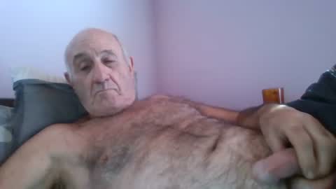 Snapshot of follador1001 chatting on 07-09-26, 01:48 follador1001 online show from 07-09-26, 01:48