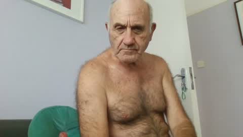 Snapshot of follador1001 chatting on 07-19-26, 09:24 follador1001 online show from 07-19-26, 09:24