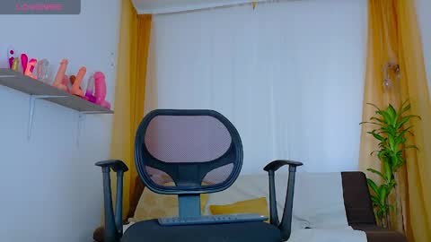 Snapshot of for_mycami chatting on 03-29-26, 10:10 for_mycami online show from 03-29-26, 10:10