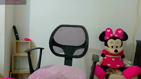 Snapshot of for_mycami chatting on 04-04-26, 12:09 for_mycami online show from 04-04-26, 12:09