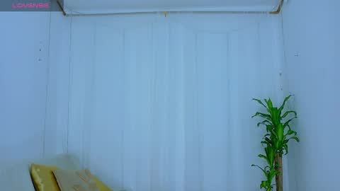 Snapshot of for_mycami chatting on 04-12-26, 02:05 for_mycami online show from 04-12-26, 02:05