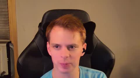 Snapshot of forever_broken chatting on 12-22-24, 06:39 forever_broken online show from 12-22-24, 06:39