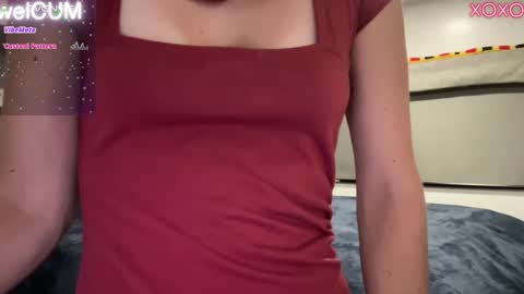 Elaine online show from 12-22-24, 01:45