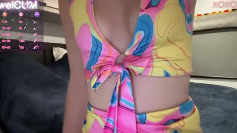 Elaine online show from 02-24-25, 01:24