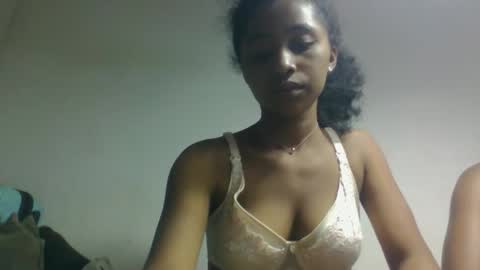 Snapshot of fotsychan chatting on 12-15-25, 11:31 fotsychan online show from 12-15-25, 11:31