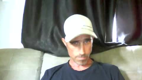 Snapshot of fouraide42 chatting on 05-31-26, 06:31 fouraide42 online show from 05-31-26, 06:31