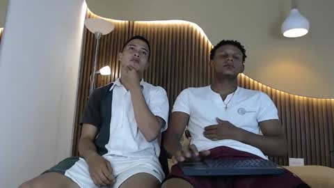 TASTY GUYS  online show from 12-16-25, 01:05