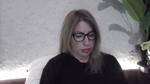 fox_red_lady7 online show from 12-07-24, 08:05