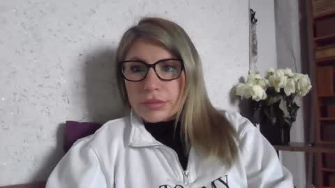 Snapshot of fox_red_lady7 chatting on 02-04-26, 10:10 fox_red_lady7 online show from 02-04-26, 10:10