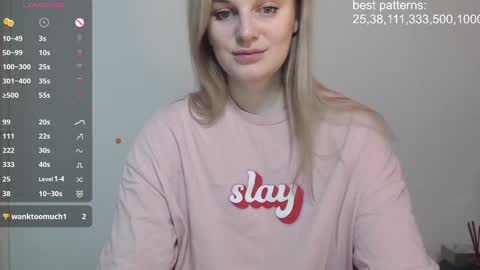 i am your baby Alien  online show from 02-13-25, 07:21