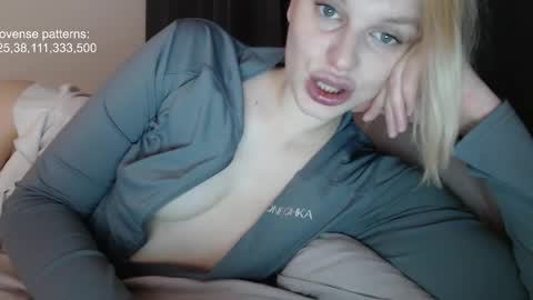 i am your baby Alien  online show from 11-13-25, 07:46