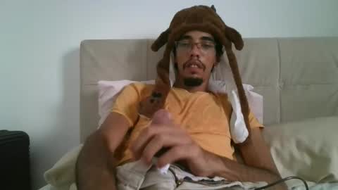 Snapshot of foxfuckerbr chatting on 02-23-26, 06:49 Zuey online show from 02-23-26, 06:49