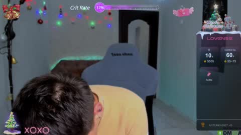 Snapshot of foxicfu chatting on 12-17-24, 01:49 Foxicfu online show from 12-17-24, 01:49