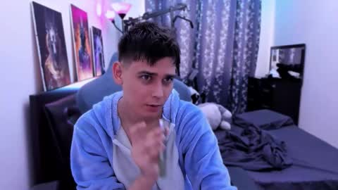 Snapshot of foxicfu chatting on 09-16-25, 09:21 Foxicfu online show from 09-16-25, 09:21