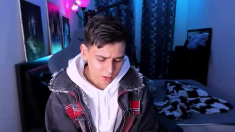 Snapshot of foxicfu chatting on 09-27-25, 02:11 Foxicfu online show from 09-27-25, 02:11