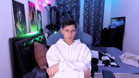 Snapshot of foxicfu chatting on 09-28-25, 02:11 Foxicfu online show from 09-28-25, 02:11