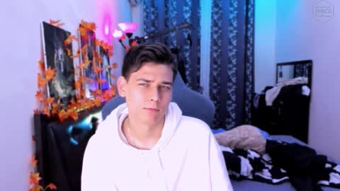 Snapshot of foxicfu chatting on 10-02-25, 06:48 Foxicfu online show from 10-02-25, 06:48