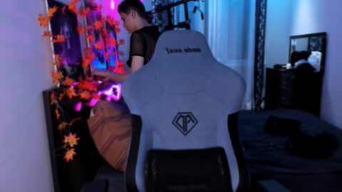 Snapshot of foxicfu chatting on 10-06-25, 06:27 Foxicfu online show from 10-06-25, 06:27