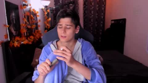 Snapshot of foxicfu chatting on 11-05-25, 07:58 Foxicfu online show from 11-05-25, 07:58