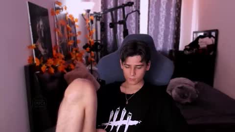 Snapshot of foxicfu chatting on 11-22-25, 09:19 Foxicfu online show from 11-22-25, 09:19