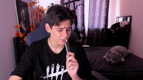 Snapshot of foxicfu chatting on 11-23-25, 07:08 Foxicfu online show from 11-23-25, 07:08