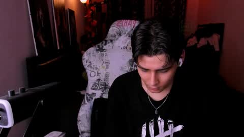 Foxicfu online show from 03-30-26, 03:13