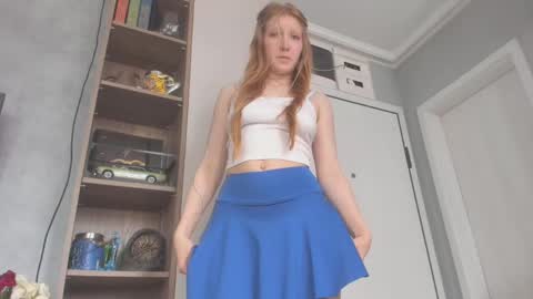Snapshot of foxie_kiss chatting on 05-12-26, 08:44 Hello world Feel free to follow online show from 05-12-26, 08:44